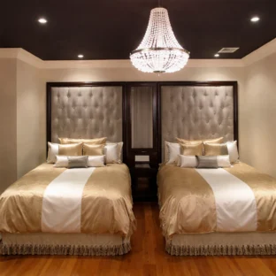 Croc 2 Colors Runner Style