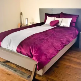 Croc Maroon Runner Style